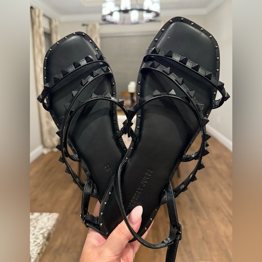 Black Studded Sandals 🖤